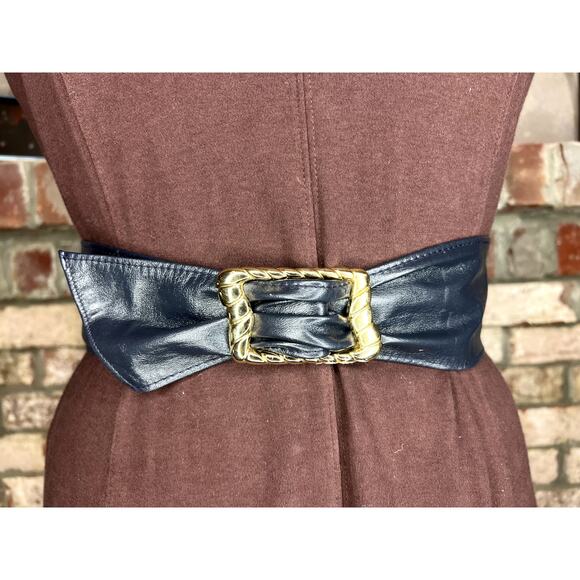 Cinch belt navy blue goldtone clasp 1980s signed pearl - Picture 1 of 9